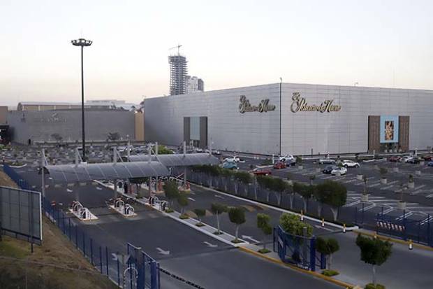 Cae 70% afluencia de visitantes a centros comerciales de Puebla por contingencia