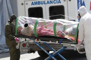Puebla supera los 10 mil casos COVID; van mil 327 muertos