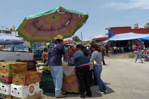 En las zonas de más contagio, los tianguis de este fin de semana en Puebla Capital: Barbosa