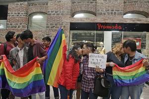 Plazas y centros comerciales de Puebla deben capacitar sobre discriminación: Cañedo