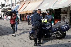 FOTOS: Retiran ambulantes y reordenan espacios de negocios en Puebla