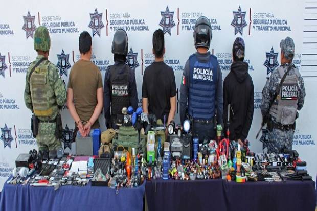 Nuevamente decomisaron celulares robados en Puebla; tres personas detenidas