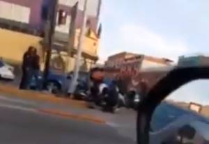 VIDEO: Muere presunto ladrón atropellado en el Bulevar 5 de mayo