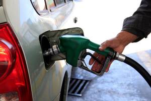 Profeco exhibe a tres gasolineras de Puebla por litros incompletos