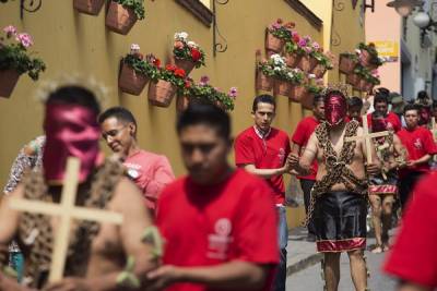 Visita Atlixco y su peregrinación centenaria de engrillados