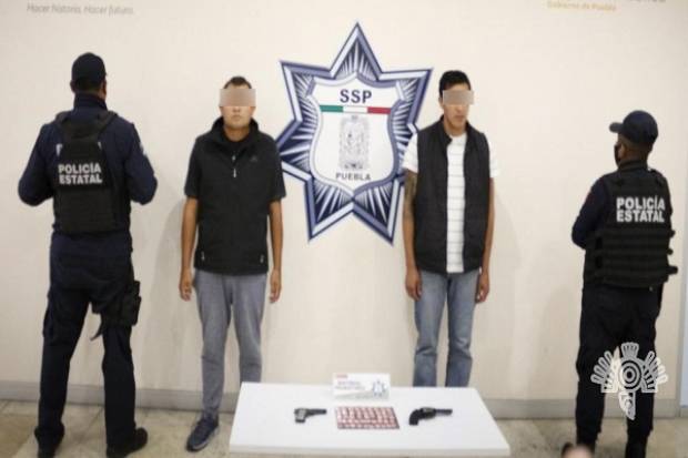 Pareja de vendedores de armas es detenida en Amozoc