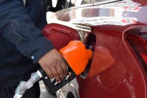 5 gasolineras de Puebla sancionadas por Profeco por dar litros incompletos