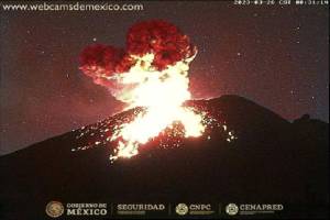 Popocatépetl mantiene emisión de exhalaciones y explosiones moderadas