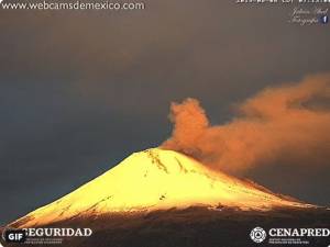 Así amaneció el volcán Popocatépetl