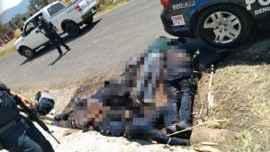 Emboscan y asesinan a 13 policías del Estado de México