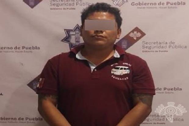 Ataca a policías con un cuchillo para evitar su detención en San Gabriel Chilac