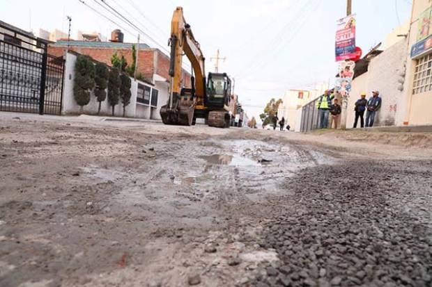 Ayuntamiento de Puebla arranca pavimentación de cuatro calles al sur de la ciudad