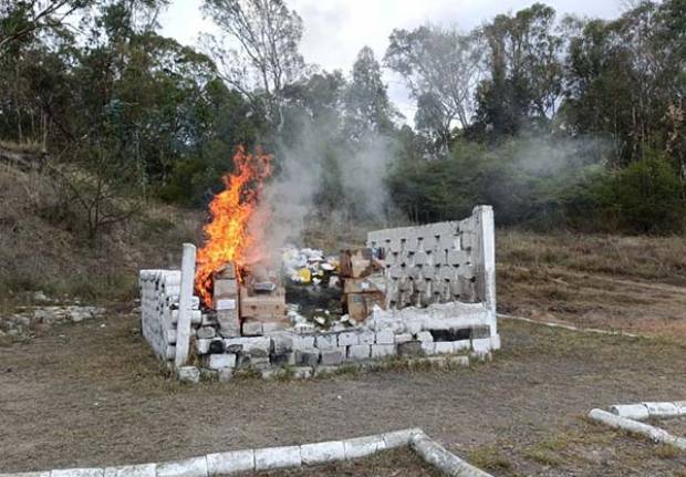 FGR incinera más de 166 kilos de droga en Puebla