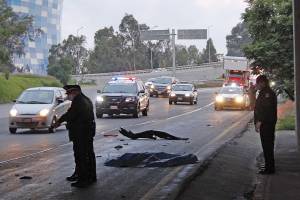 Mueren dos hombres atropellados en la autopista Puebla-Orizaba