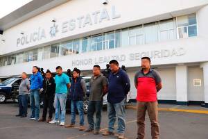 Rescatan a 159 migrantes secuestrados en Acajete; hay ocho detenidos
