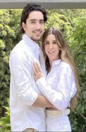 Alex suspende boda y esperará recuperación de su abuelo, Vicente Fernández