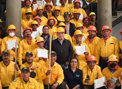 Zacatlán obtiene recursos para brigadas de atención a incendios forestales