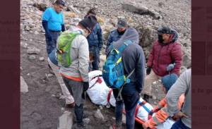 Rescatan a montañista tras caía en el Pico de Orizaba