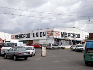 Alertan sobre “cobro de piso” en tres mercados de Puebla Capital: Segob