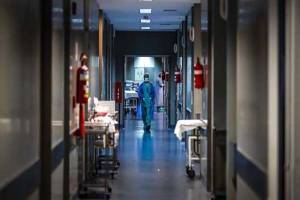 De México y EU, 85% de médicos muertos por COVID en América