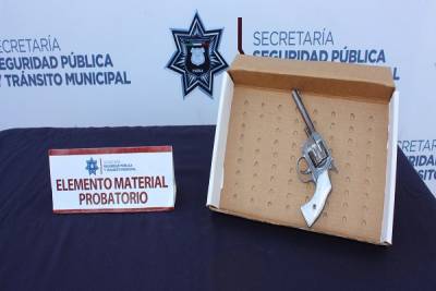 Menor de edad fue detenido con arma de fuego en la colonia Malintzi