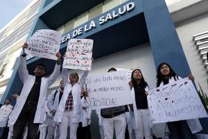 Estudiantes de Medicina BUAP exigen justicia por universitarios asesinados en Huejotzingo