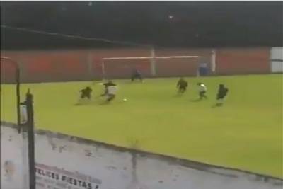 Siguen torneos de futbol e ignoran COVID-19 en Puebla; clausuran canchas en San Andrés Cholula