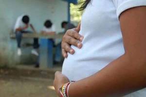 Seis menores de edad embarazadas infectadas de COVID en 2020; una falleció