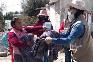 SEDIF lleva apoyos a damnificados de Tlachichuca y Acatzingo por granizadas