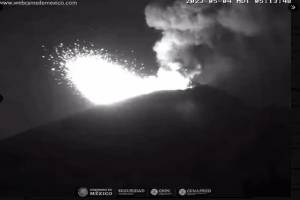Popocatépetl registra tres explosiones esta madrugada de jueves