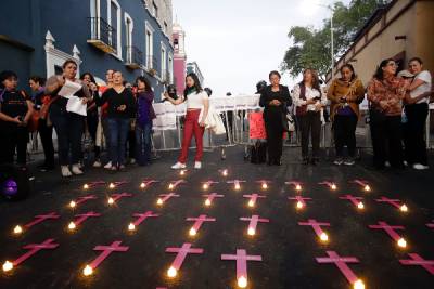 FOTOS: Marcha contra la violencia de género recorre las calles de Puebla