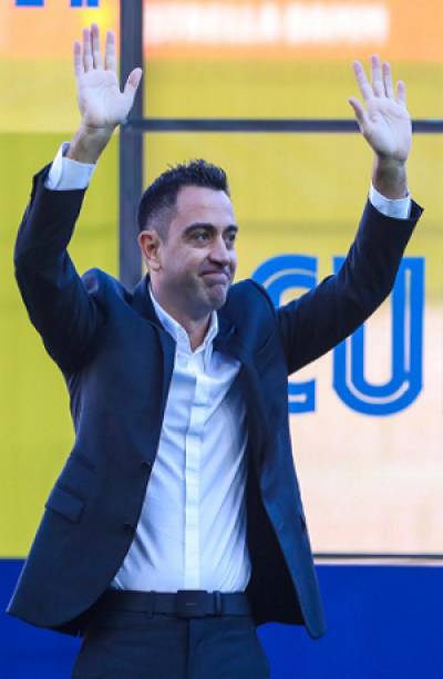 Xavi promete trabajo a máxima exigencia a su llegada a Barcelona