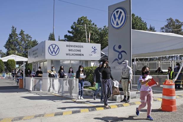 Más de 100 mil vacunas COVID se aplicaron en el Club Deportivo VW Puebla