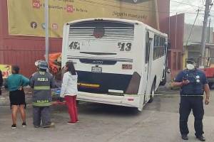 Retiran concesión a unidad de Ruta 45 y licencia a chofer tras accidente en Puebla