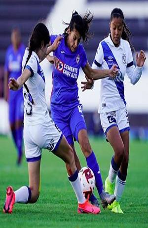Puebla Femenil derrotó 1-0 a Cruz Azul con golazo de Lía Morán