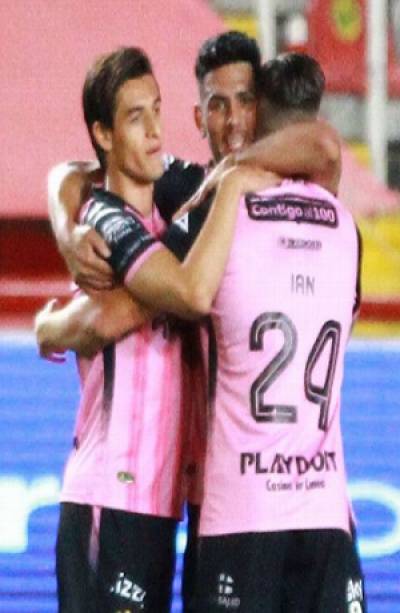 Necaxa derrotó 3-2 al Toluca y sueña con el repechaje