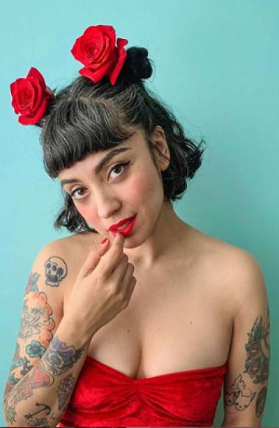 Grammy Latinos 2019: Mon Laferte protestó con topless por situación en Chile
