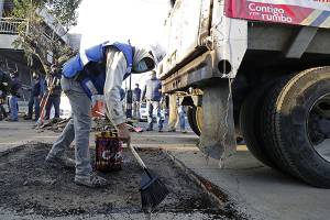 Más de 173 mil baches en Puebla capital; ayuntamiento invierte 31.7 mdp en su reparación