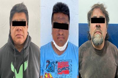 Maleantes fueron atrapados en Puebla cuando desmantelaban un vehículo robado