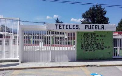 Normal de Teteles recibe subsidio estatal de 30 mdp para comida, ropa, útiles escolares, muebles y obras
