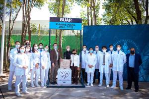 Rectora de la BUAP coloca primera piedra de nuevo edificio de la Facultad de Medicina