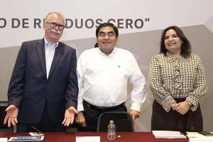 Barbosa pide a alcaldes de Puebla sustituir rellenos sanitarios con plantas de tratamiento