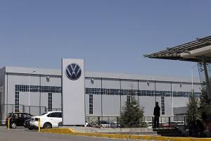 Paros en VW y Audi Puebla seguirán en 2022, advierte la Canacintra