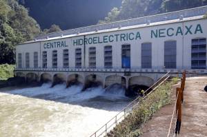 AMLO critica que hidroeléctrica de Necaxa sea explotada por particulares a través del SME