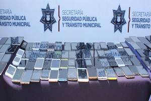 Decomisan 230 celulares robados en el centro de Puebla; hay 7 detenidos