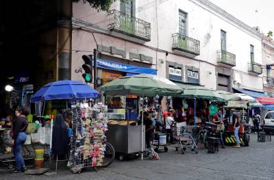 Ambulantes vuelven al centro histórico con permisos de Segom