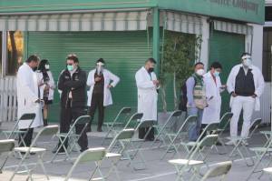 Sin vacuna COVID, 6 mil 700 médicos y enfermeras del sector privado en Puebla