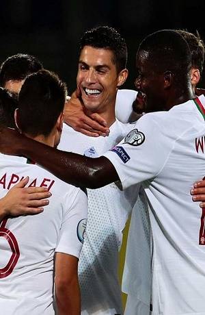 Cristiano Ronaldo anotó cuatro goles en victoria de Portugal 4-1 sobre Lituania