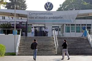 Volkswagen irá a revisión salarial y contractual en agosto en la planta de Puebla