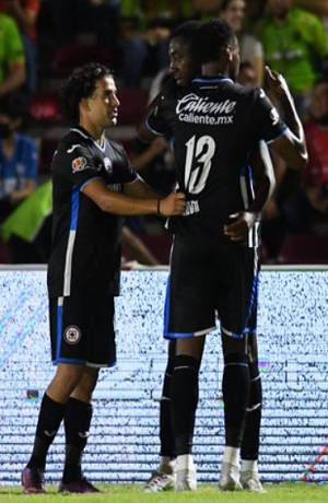 Cruzazuleada en Juárez: Bravos empata 2-2 a La Máquina con 10 jugadores